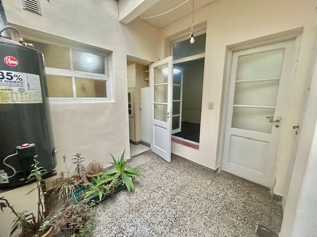 VENTA DEPARTAMENTO 3 AMBIENTES A REFACCIONAR