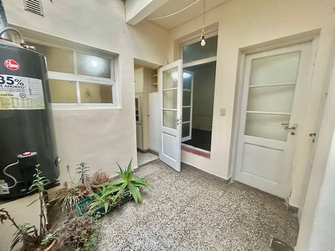Departamento de 3 ambientes en venta en San Cristóbal, Avenida Independencia 1900