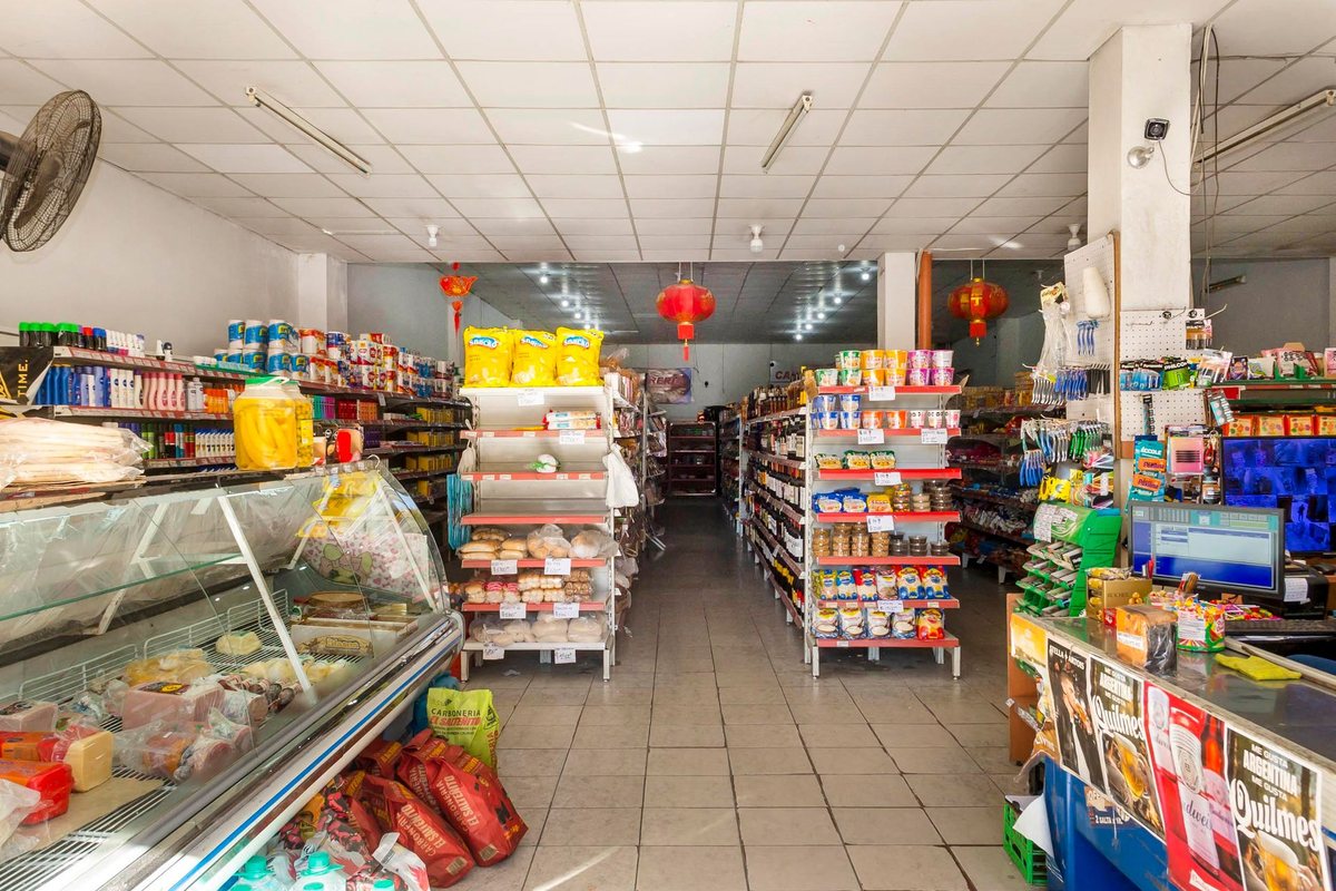 LOCAL MAS FONDO DE COMERCIO EN VENTA ZONA SUR - foto 2