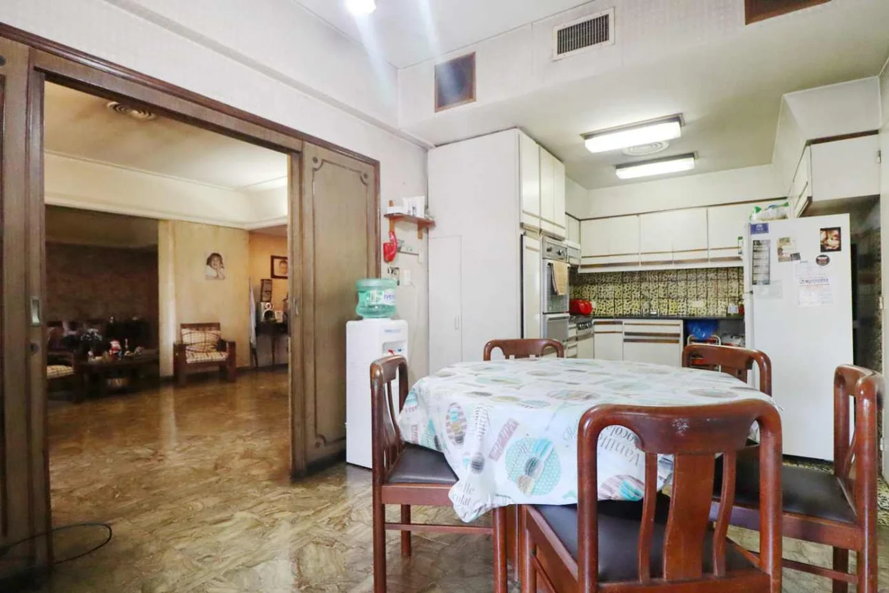 Casa de 7 ambientes en venta en Versalles, Gana 700, foto 3