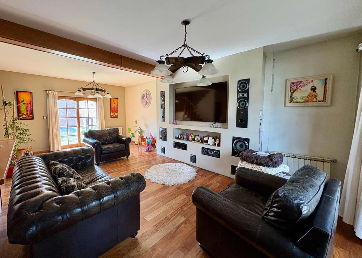 Casa de 7 ambientes en venta en Neuquén, Bº Huiliches, Ortega y Gasset 3600, foto 2