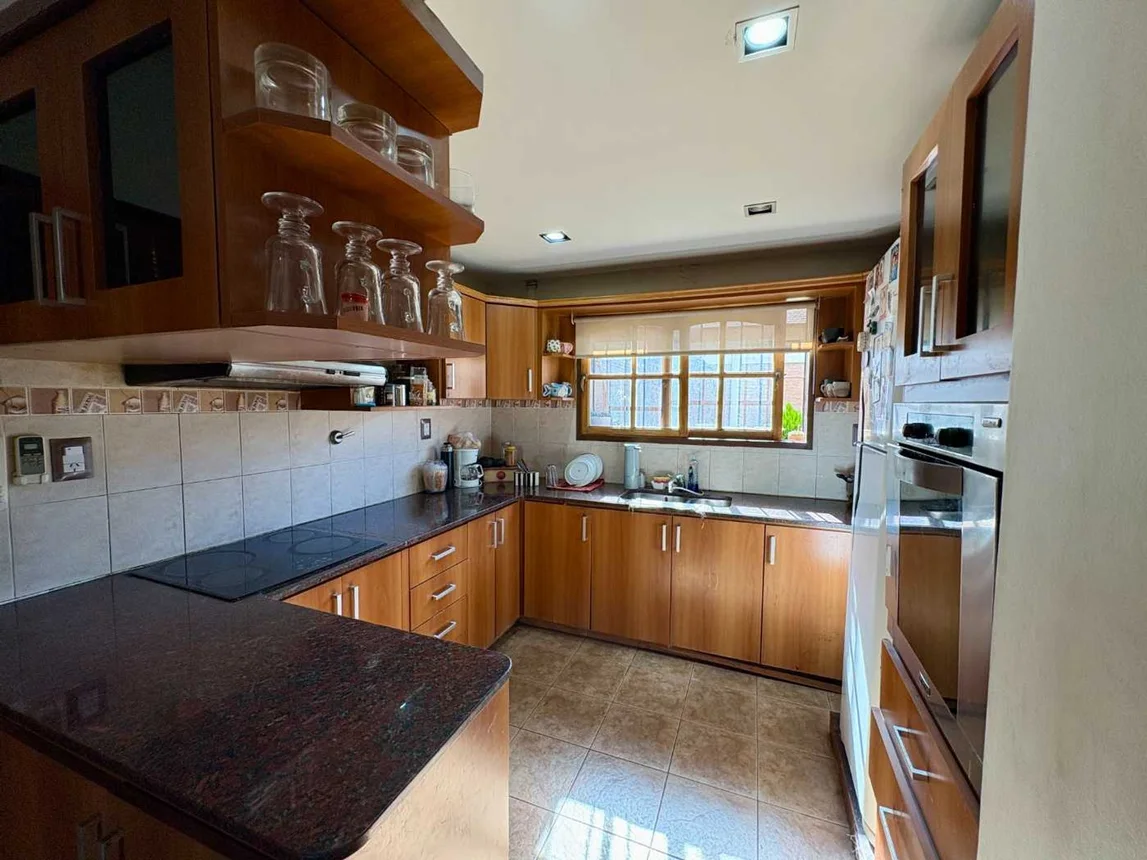 Casa de 7 ambientes en venta en Neuquén, Bº Huiliches, Ortega y Gasset 3600, foto 4
