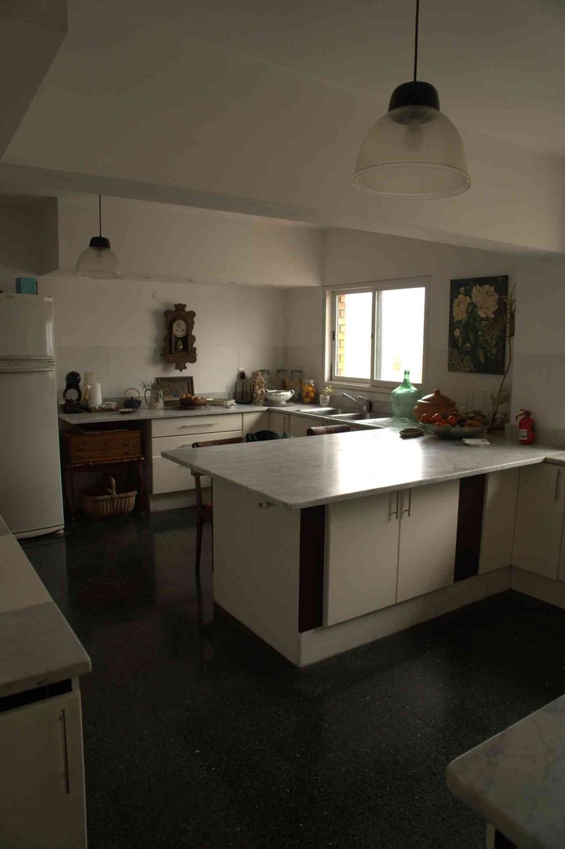 DEPARTAMENTO AMPLIO VENTA ZONA CENTRO - foto 4
