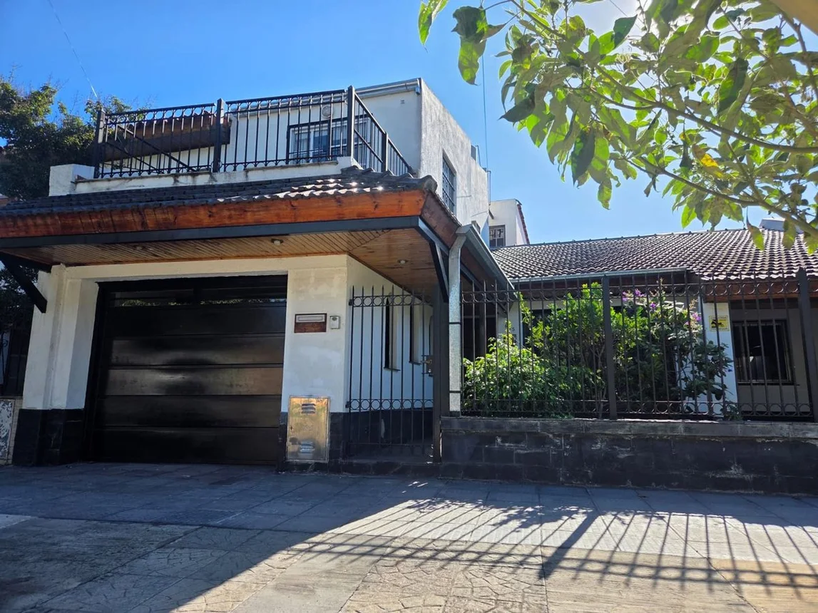 Casa dúplex en venta en Haedo