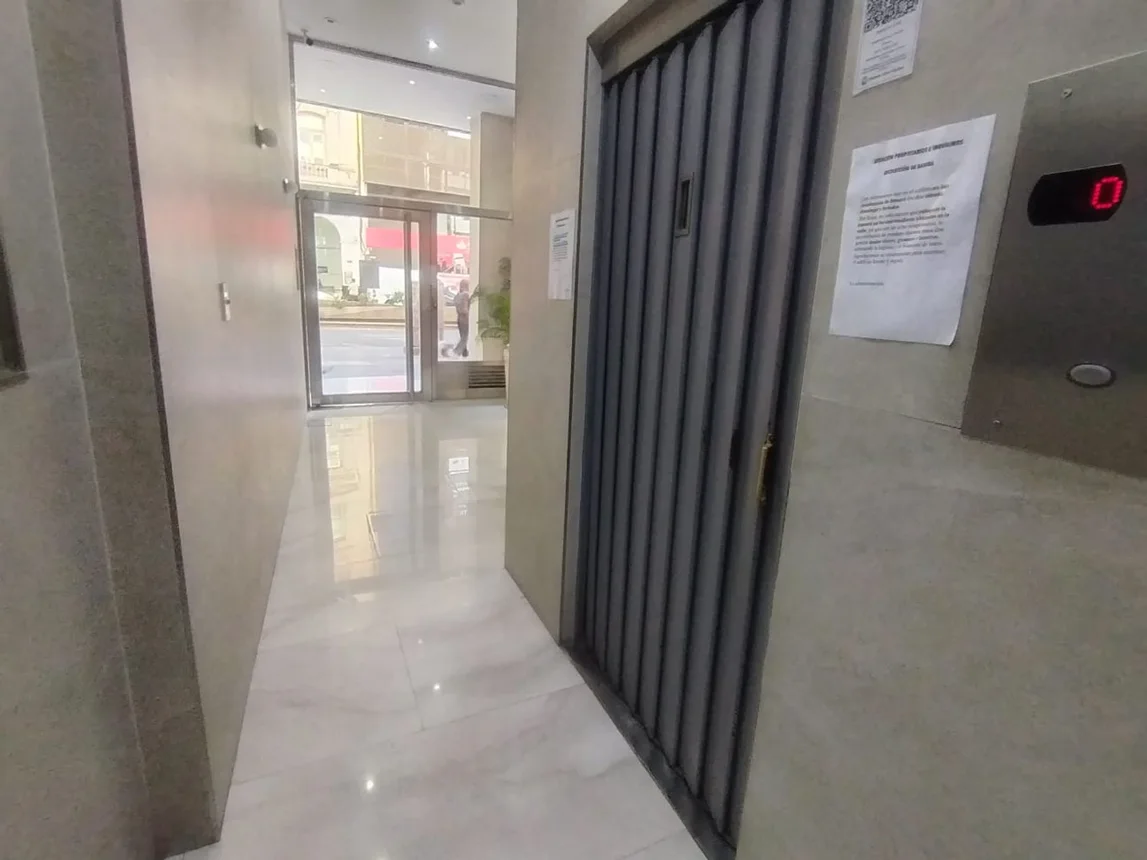 Departamento de 3 ambientes en alquiler en San Nicolás, Avenida Corrientes 1400, foto 3