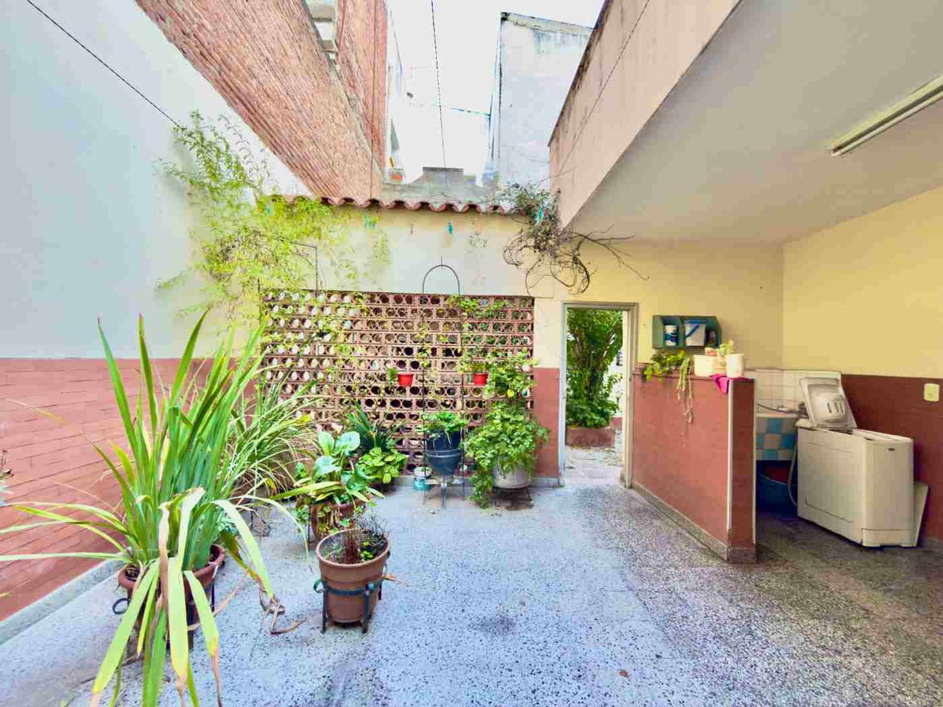 CASA EN VENTA MACROCENTRO APTA COMERCIAL C/GARAJE - foto 15