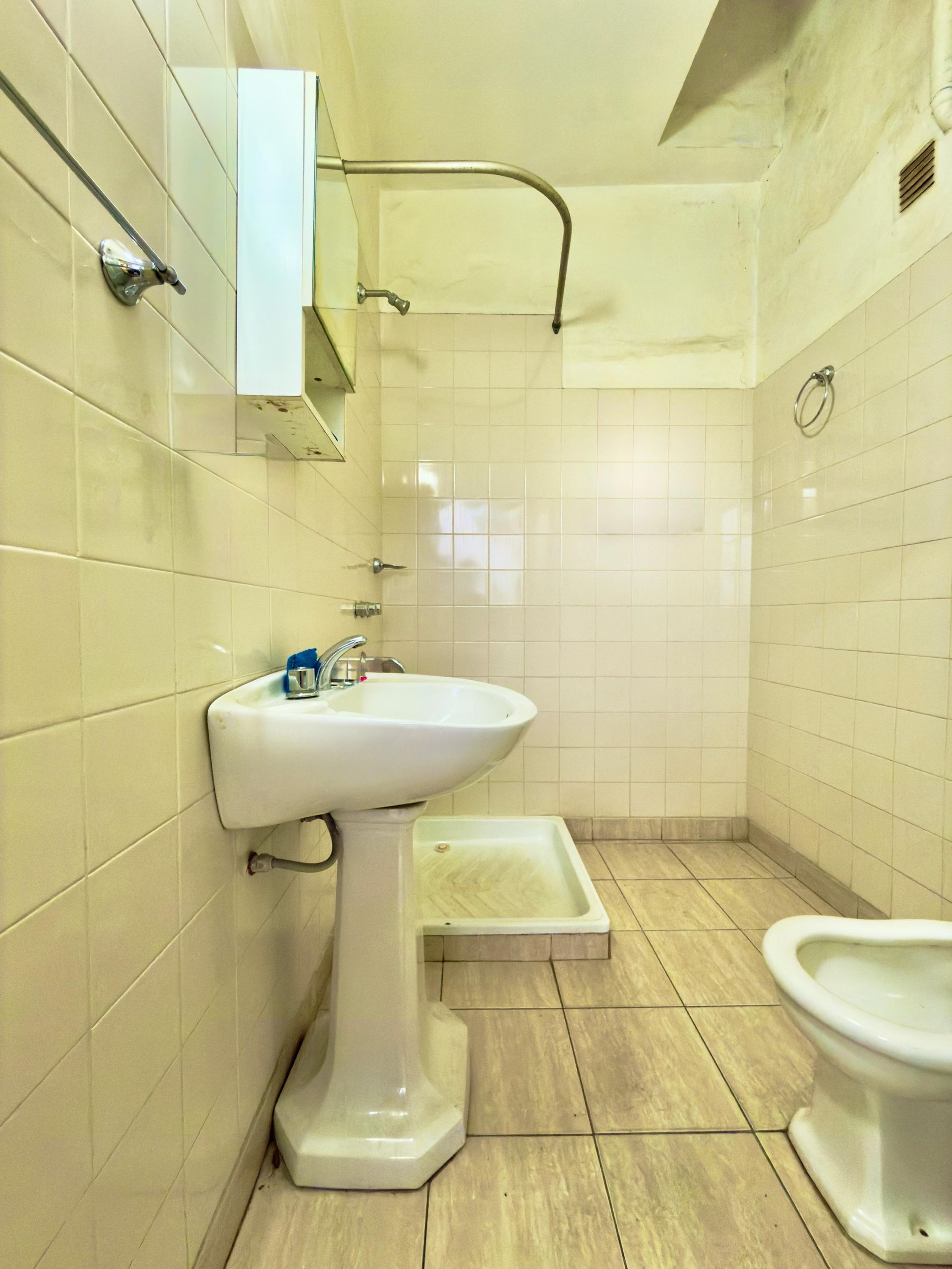 CASA EN VENTA MACROCENTRO APTA COMERCIAL C/GARAJE - foto 14