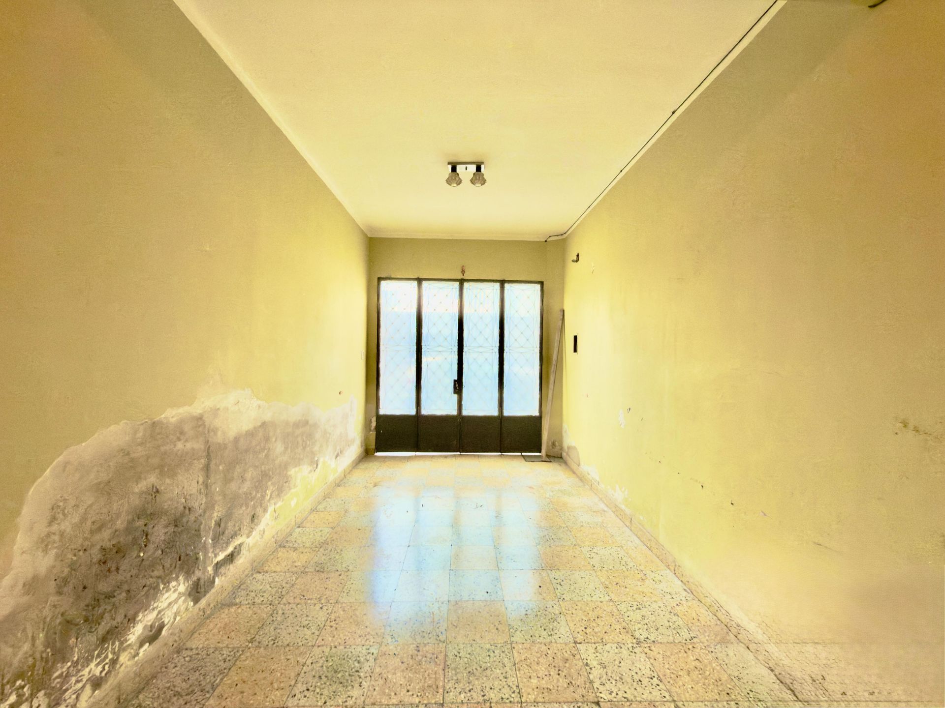 CASA EN VENTA MACROCENTRO APTA COMERCIAL C/GARAJE - foto 16