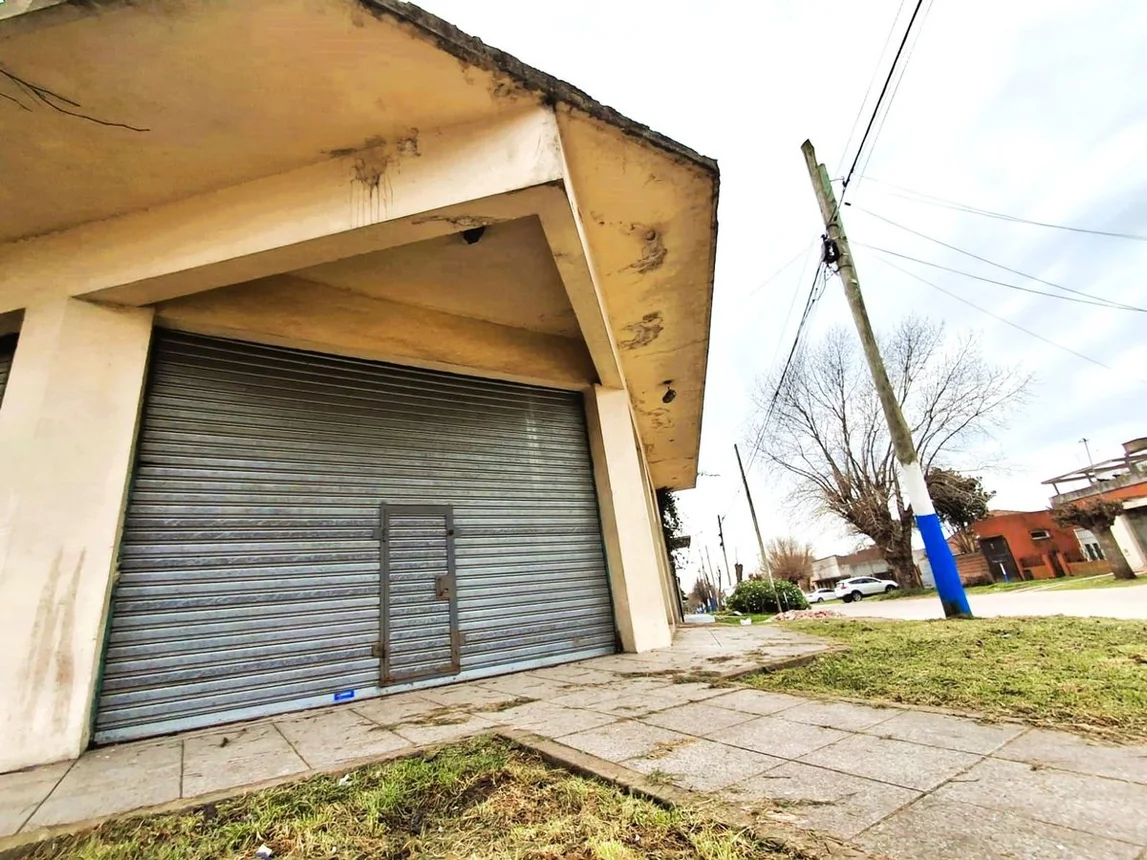 Venta casa 3 amb + 2 locales en blok f. sanchez, foto 2
