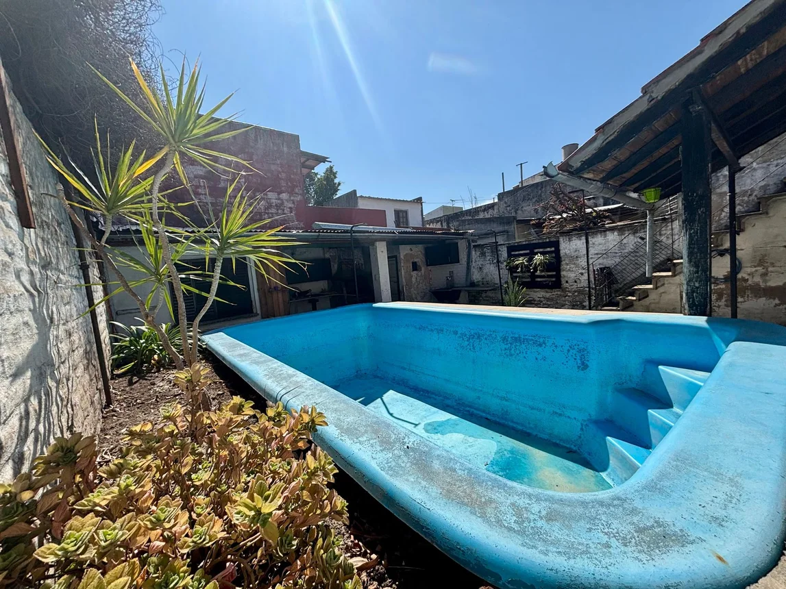 Casa en venta en Gerli, Limay 1300