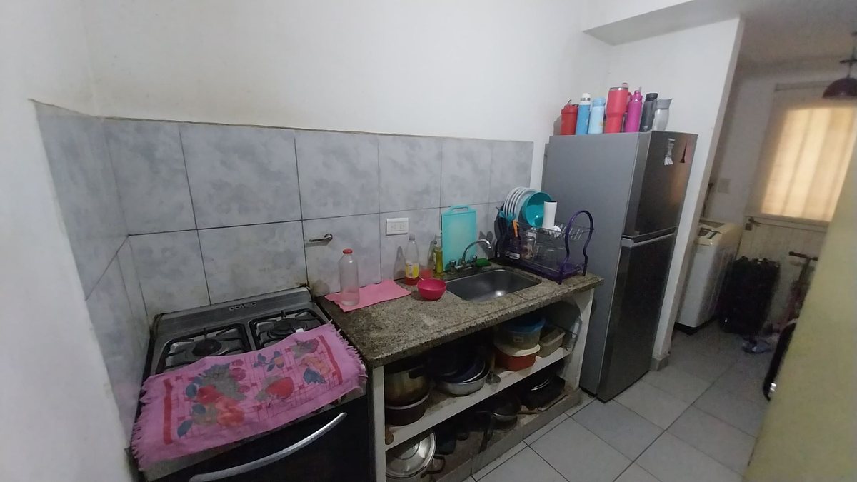 CASA 2 DORM VENTA BARRIO CHACHAPOYAS ZONA NORTE - foto 4