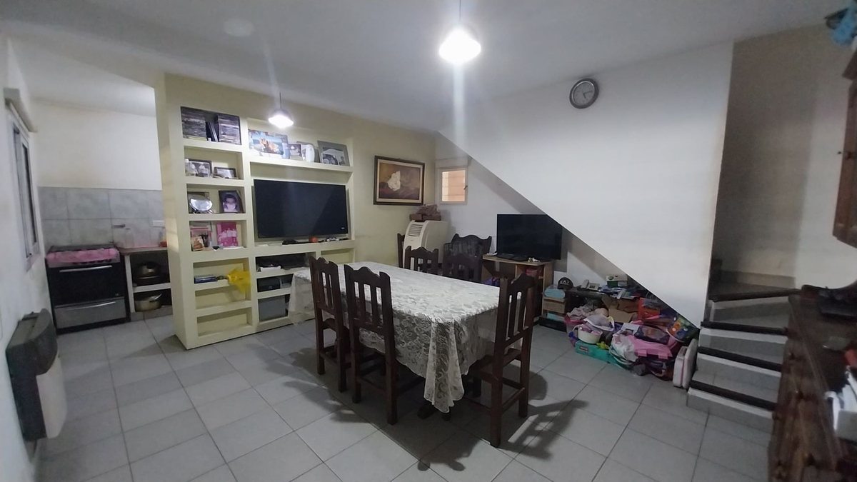 CASA 2 DORM VENTA BARRIO CHACHAPOYAS ZONA NORTE - foto 3