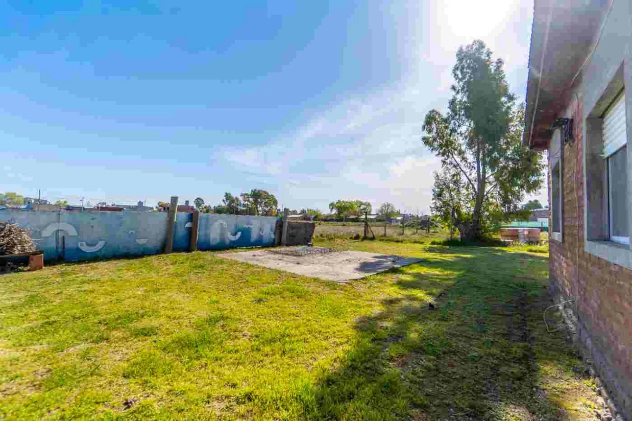 Casa de 4 ambientes en venta en Bahía Blanca, Calle Juan Cortalezzi 400, foto 2