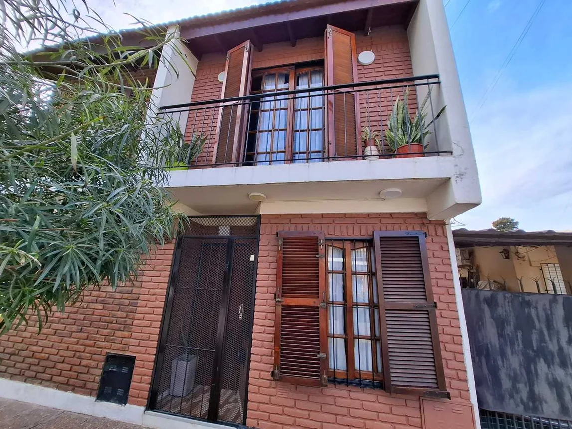 Dúplex de 3 ambientes en venta en San Miguel, Leandro N. Alem 2900, foto 2
