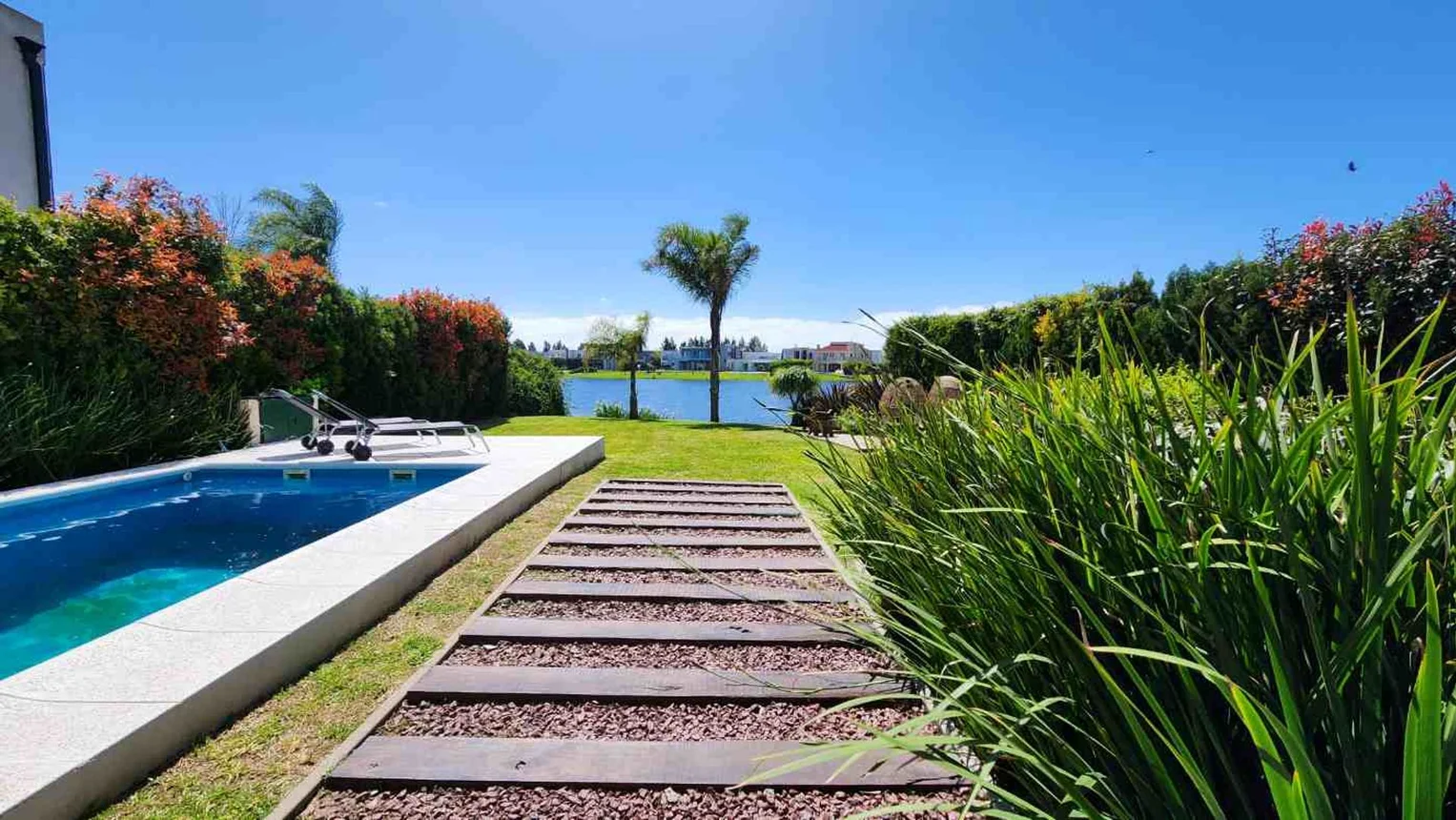 Casa de 6 ambientes en venta en Berazategui, Los Troncos Calle 151 200, foto 3