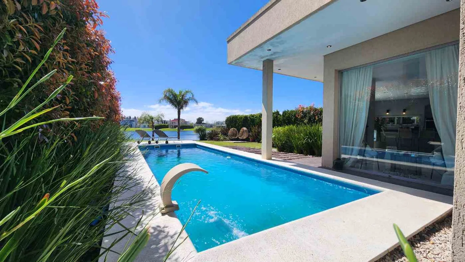 Casa de 6 ambientes en venta en Berazategui, Los Troncos Calle 151 200