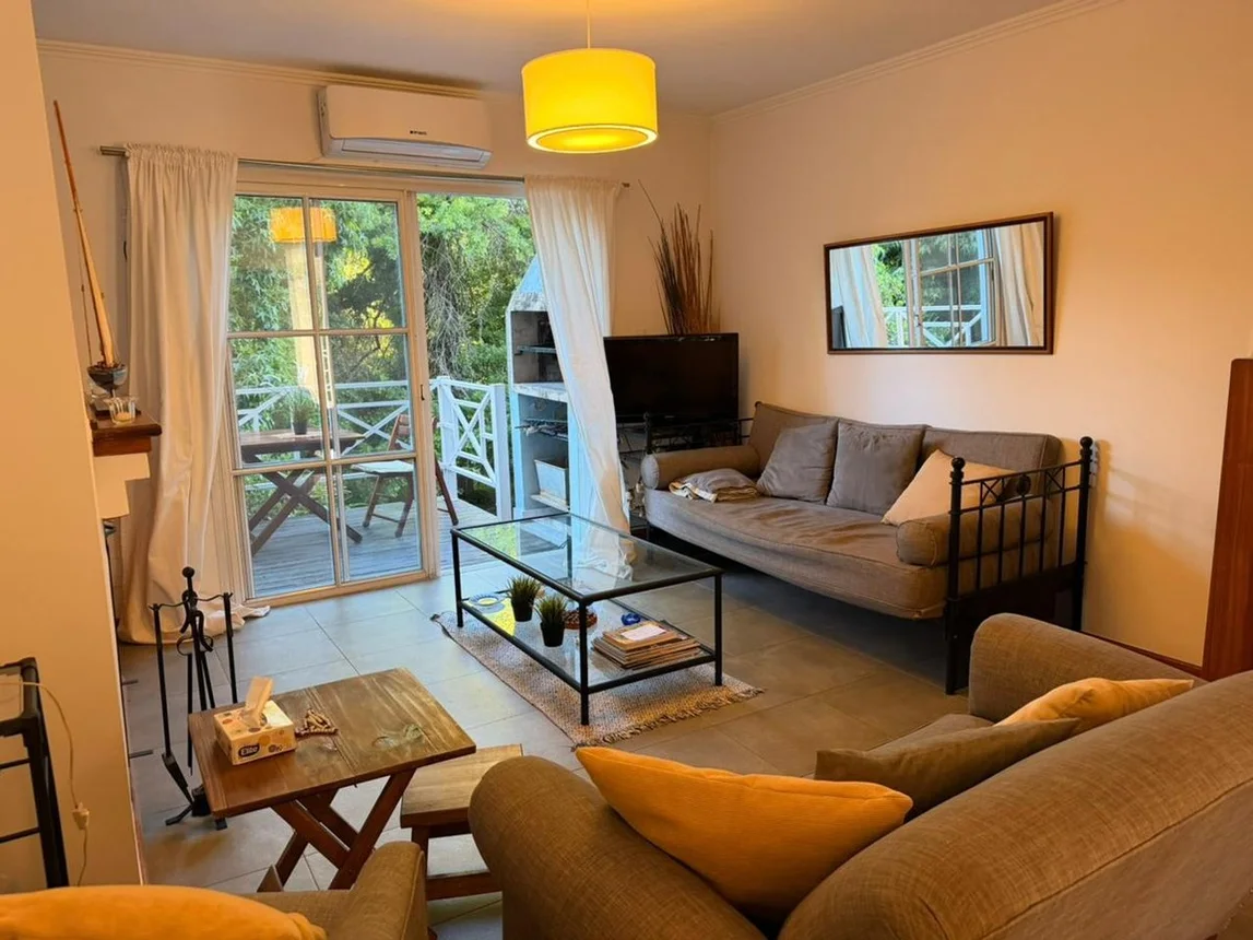 Tríplex de 4 ambientes en venta en Rincón de Milberg, La Reconquista 2400