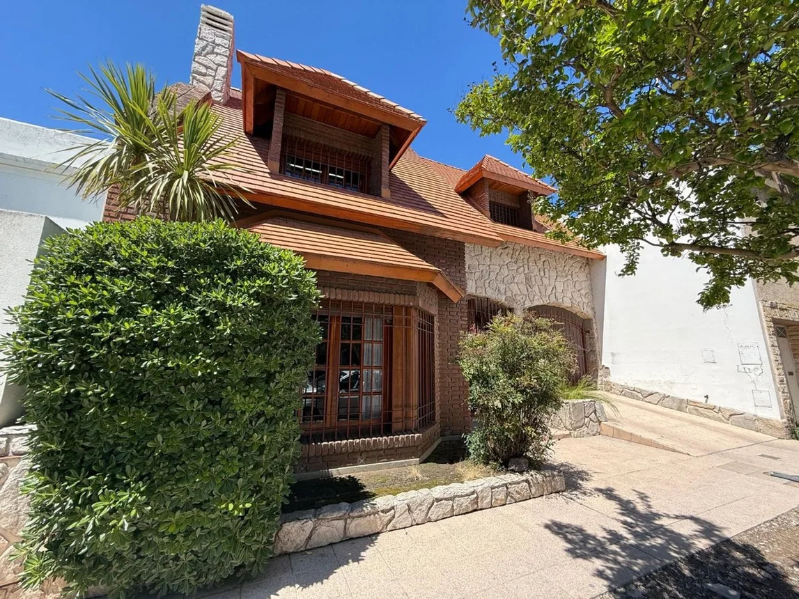 Casa en venta en Bahía Blanca, foto 2