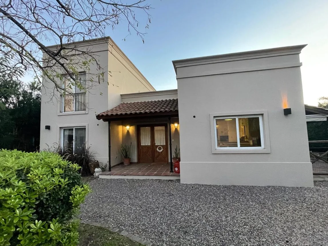 Casa en venta en Villa Rosa, La Rioja 1500