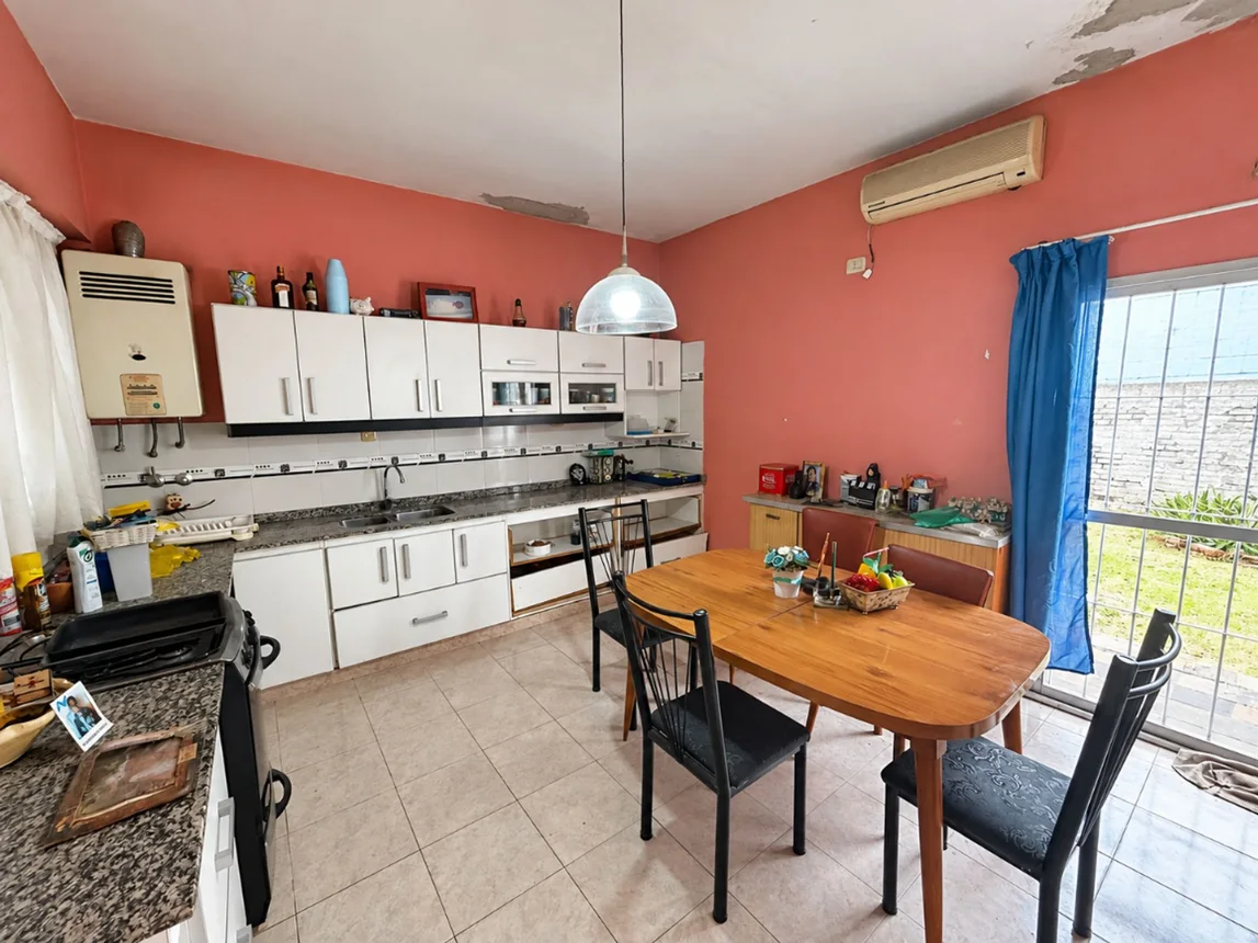 Casa de 3 ambientes en venta en Liniers, Caaguazú 7600