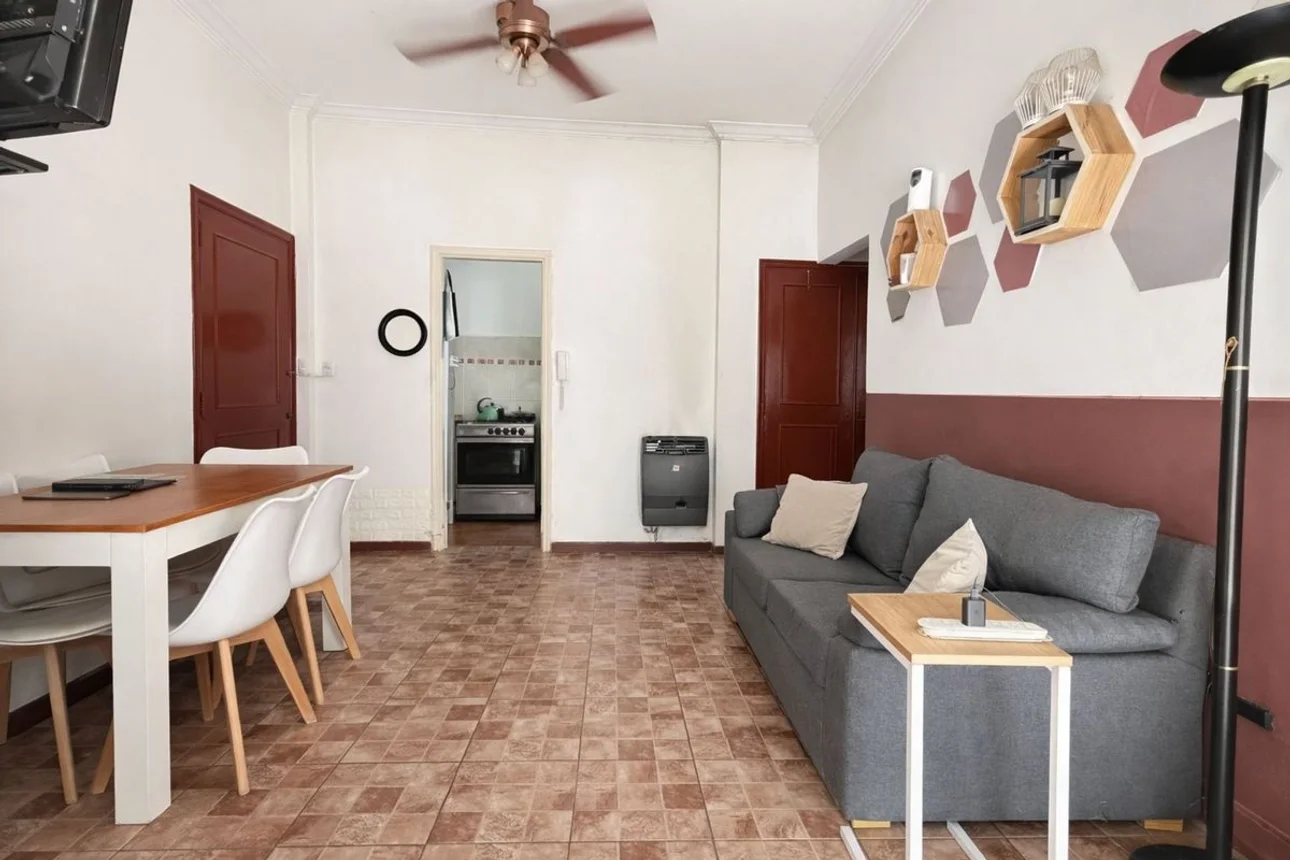 Venta departamento 2 ambientes villa del parque, foto 1
