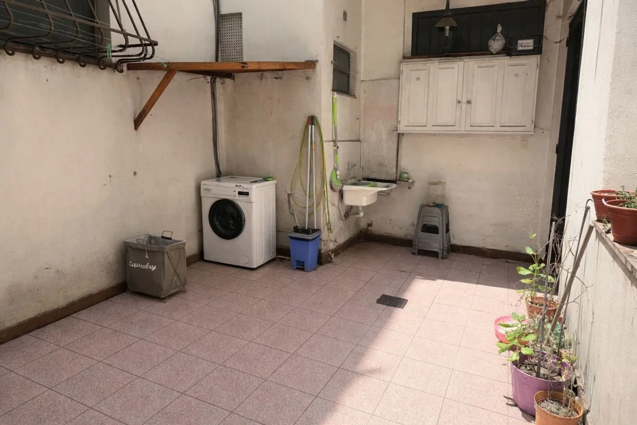 Venta departamento 2 ambientes villa del parque, foto 3