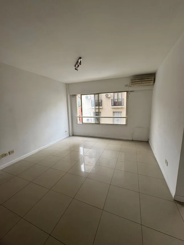 Departamento de 2 ambientes en venta en Monserrat, Venezuela 1100, foto 3