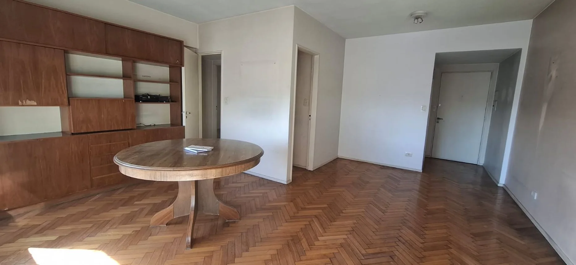 Departamento de 4 ambientes en venta en Quilmes, Avenida Hipólito Yrigoyen 400