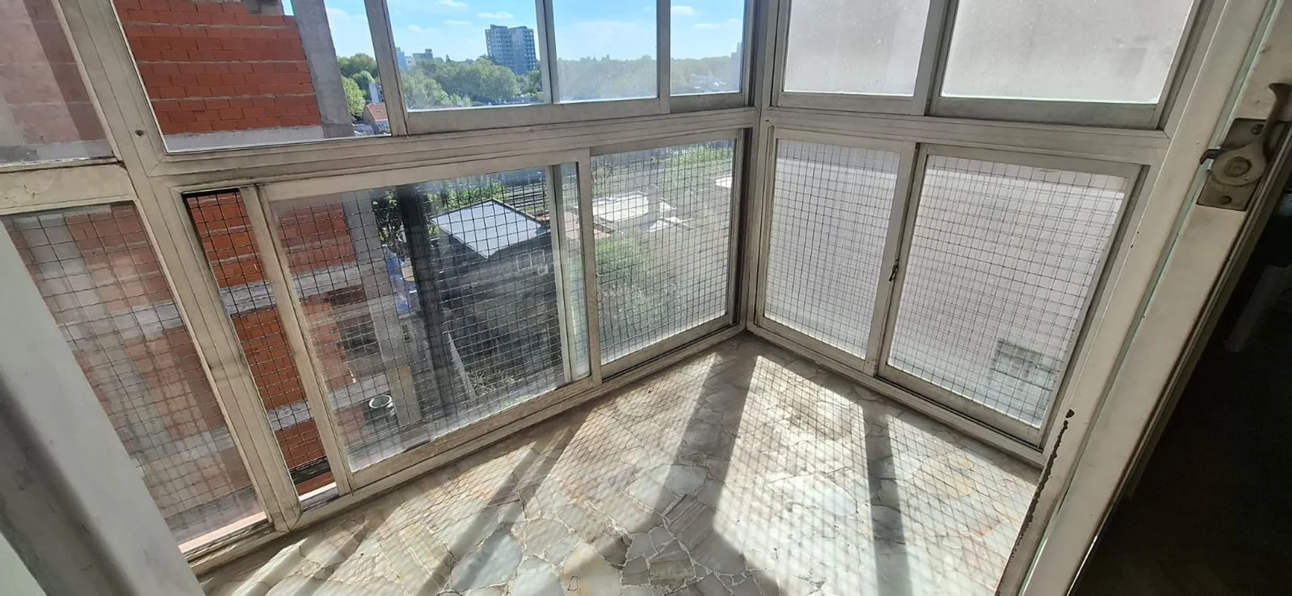 Departamento de 4 ambientes en venta en Quilmes, Avenida Hipólito Yrigoyen 400, foto 4