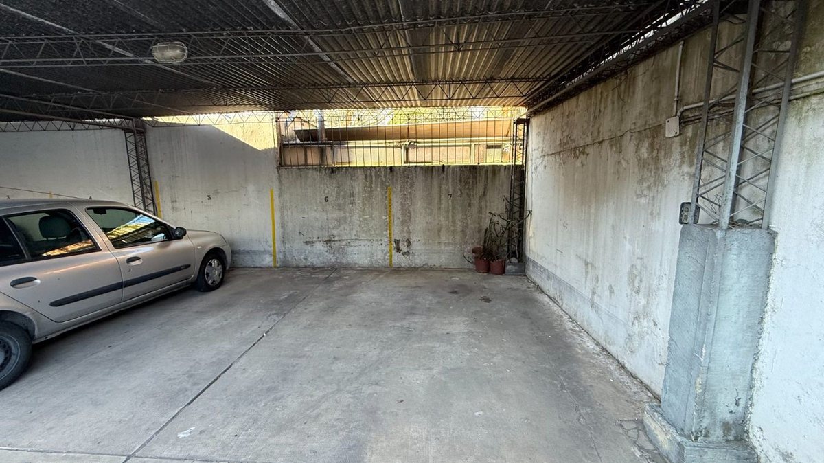 Foto 12 — Cochera en venta en La Plata portón automatizado
