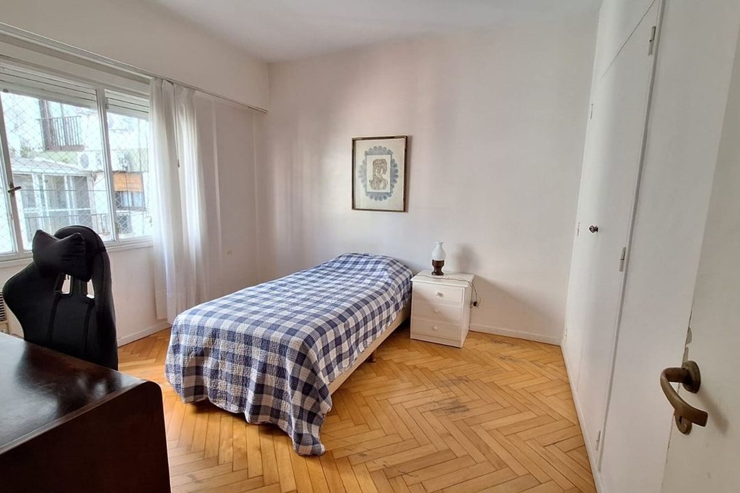 VENTA - depto 4 ambientes + dependencia - RECOLETA