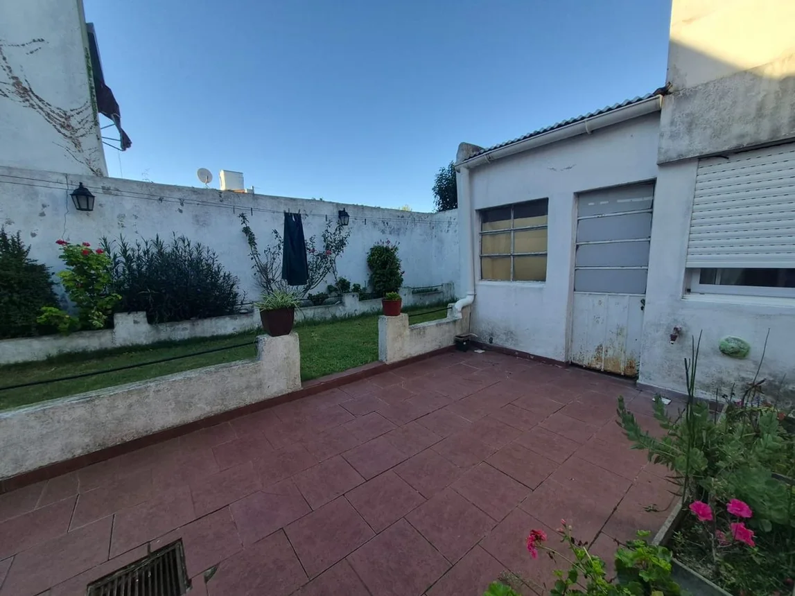 Casa en venta en La Plata, foto 2