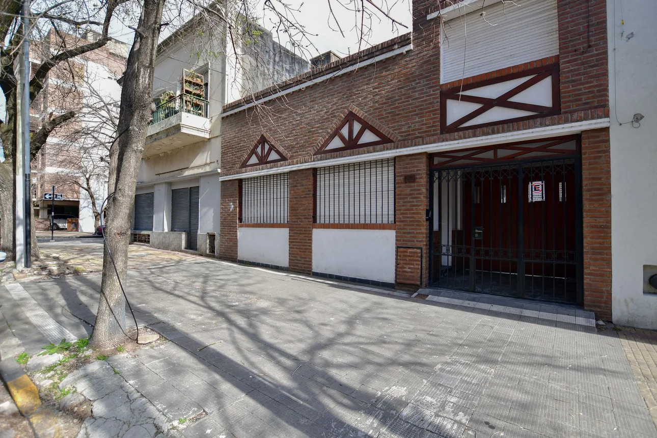 Casa en venta en La Plata, foto 2