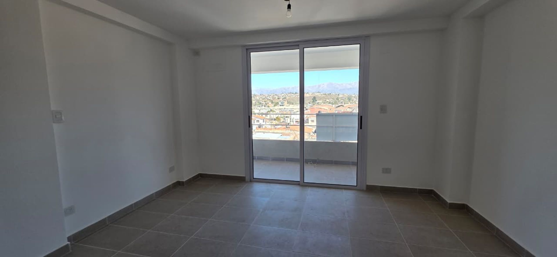 MONOAMBIENTE VENTA MAIPU AL 1000 MACROCENTRO - foto 3