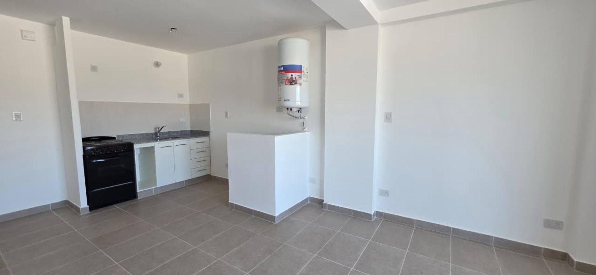 MONOAMBIENTE VENTA MAIPU AL 1000 MACROCENTRO - foto 2