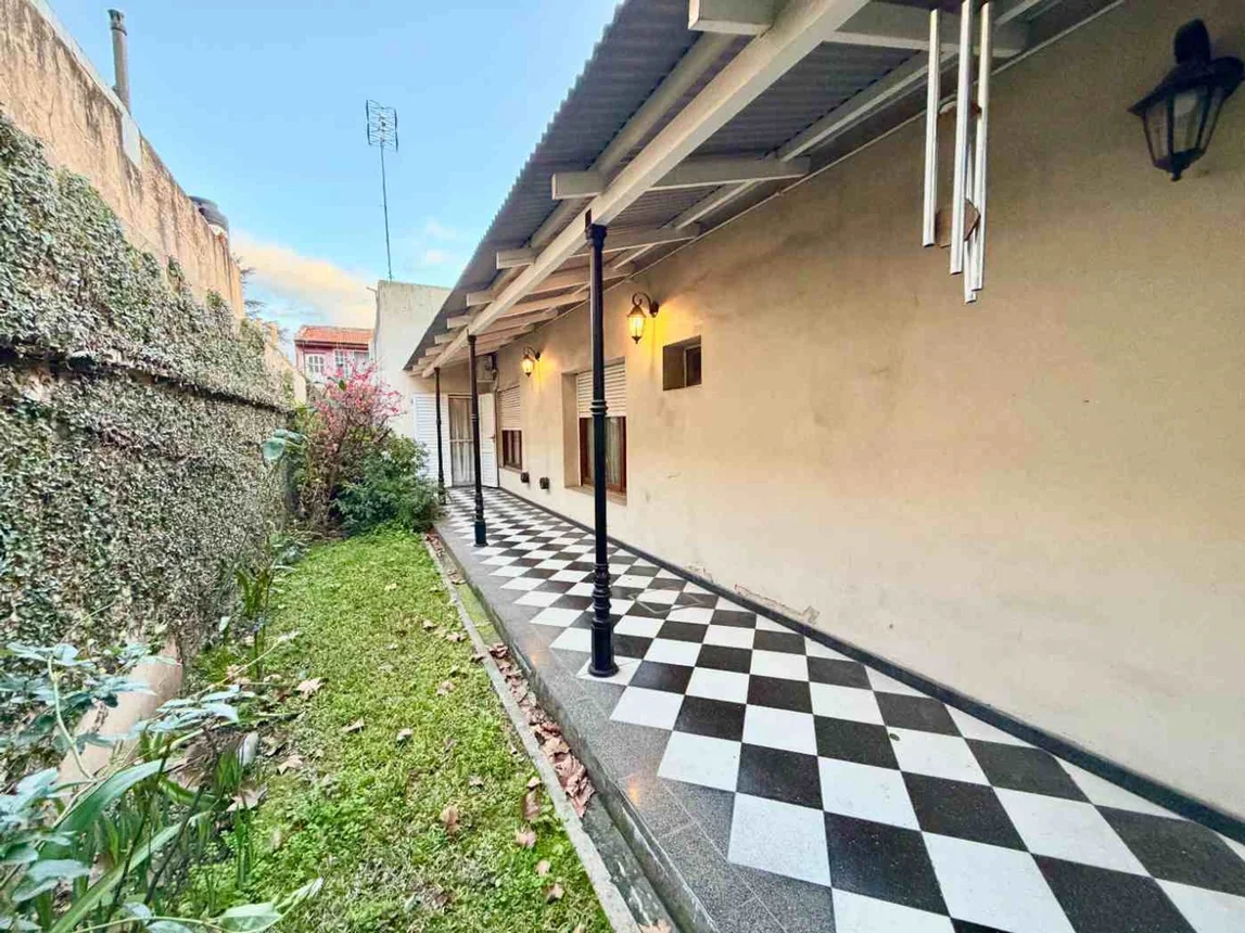 Casa en venta en Banfield, foto 5