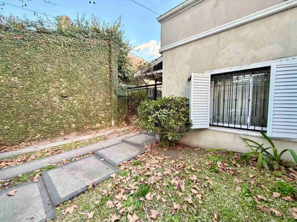 Casa en venta en Banfield, foto 2