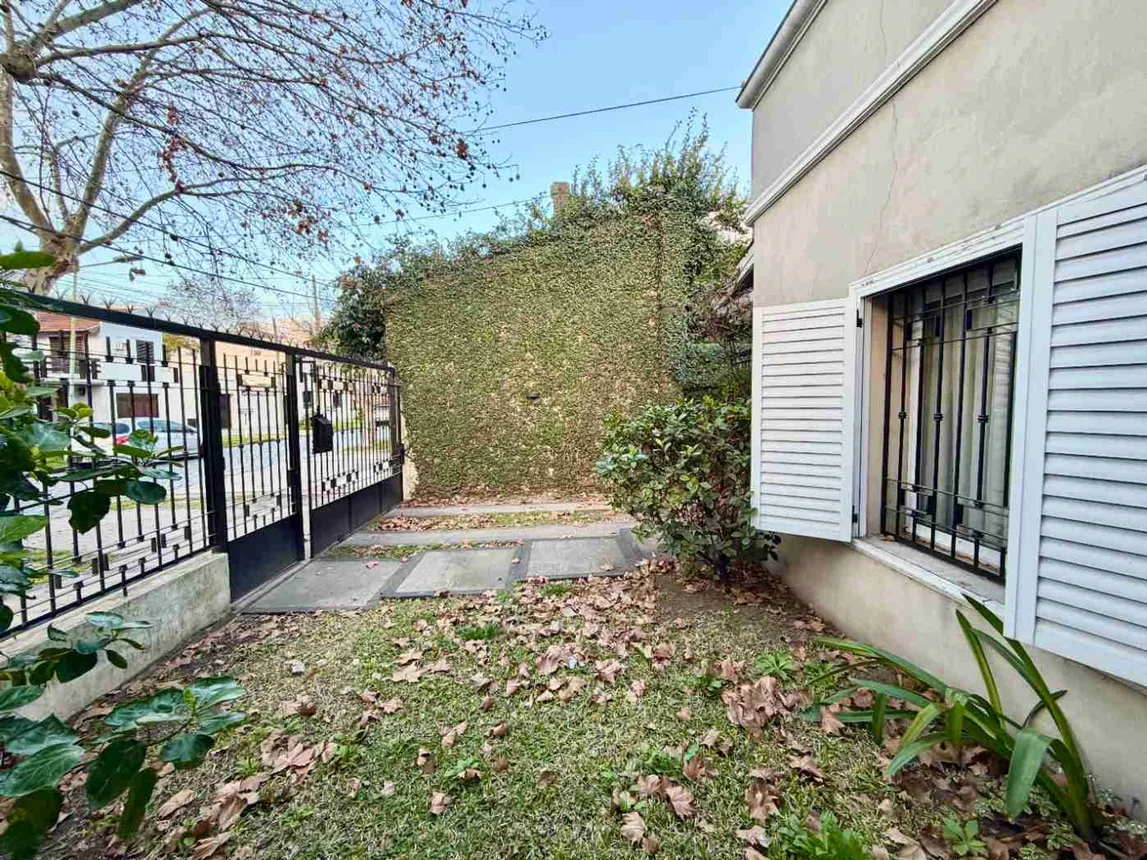 Casa en venta en Banfield, foto 4