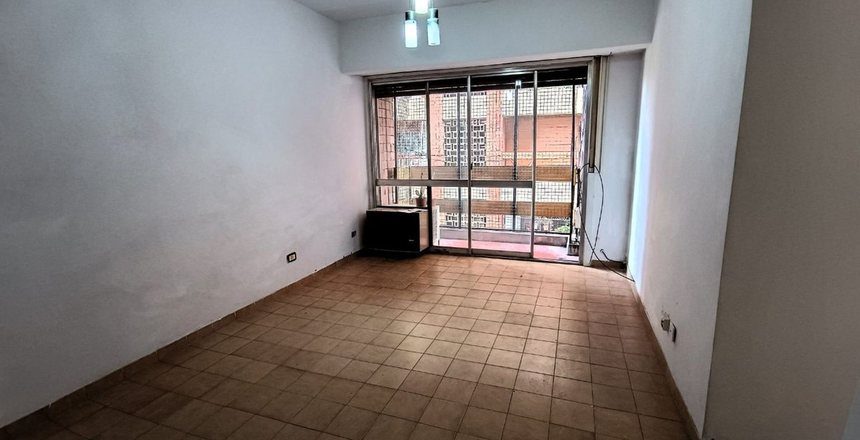 Departamento 3 ambientes con balcon en Coghlan