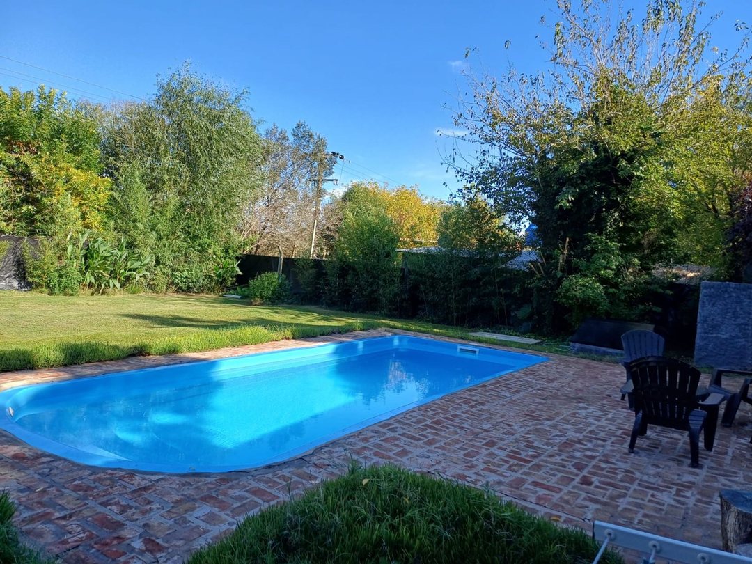 VENTA CASA QUINTA 3 AMB QUINCHO Y PILETA