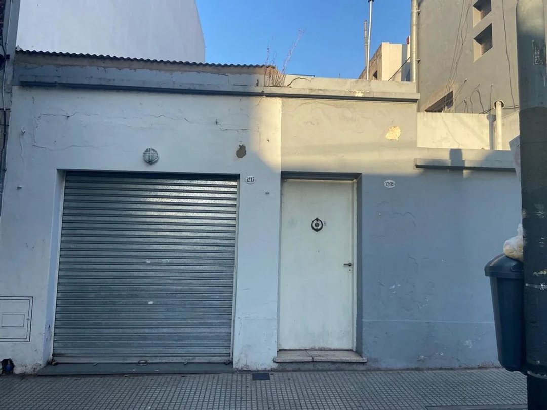 VENTA DE LOTE EN FLORES, AV. BOYACA 1209