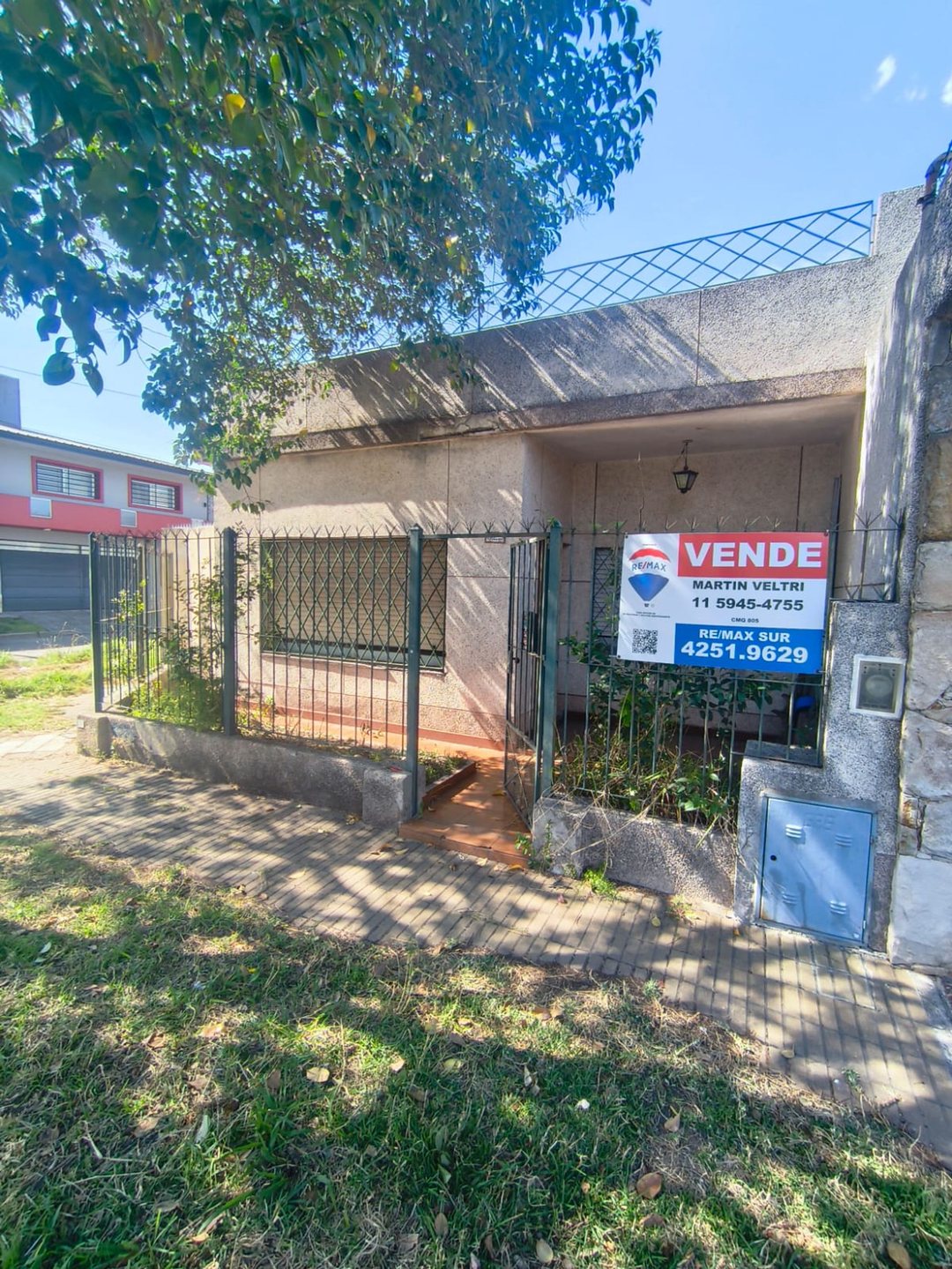 VENTA CASA 4 AMB  COCHERA QUILMES