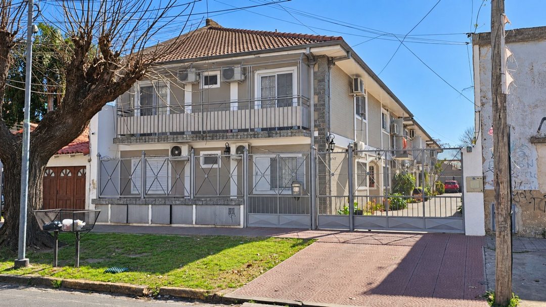 DEPARTAMENTO DE 2 AMBIENTES EN LOMAS DE ZAMORA