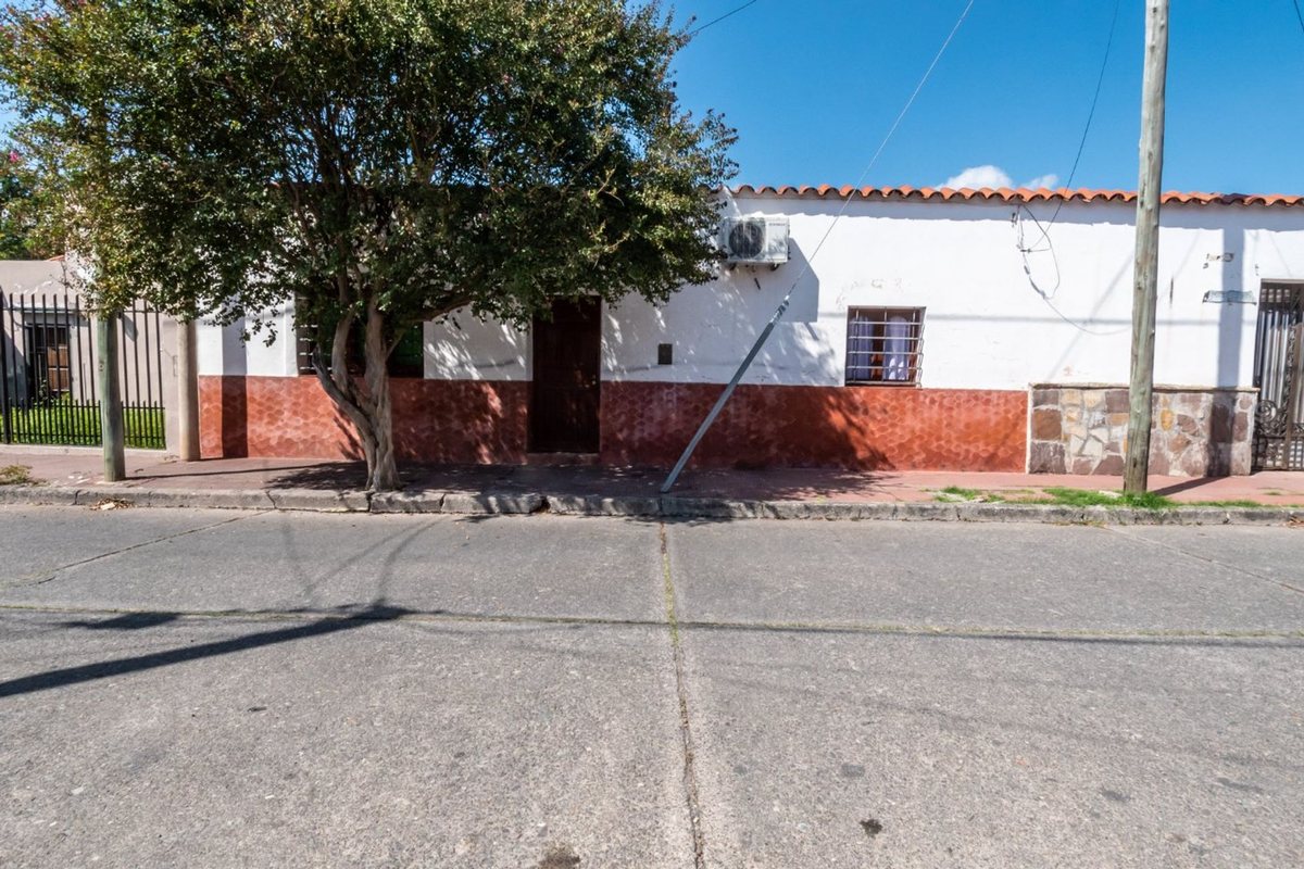 CASA MAS LOCAL VENTA MACROCENTRO ESQUINA - foto 6