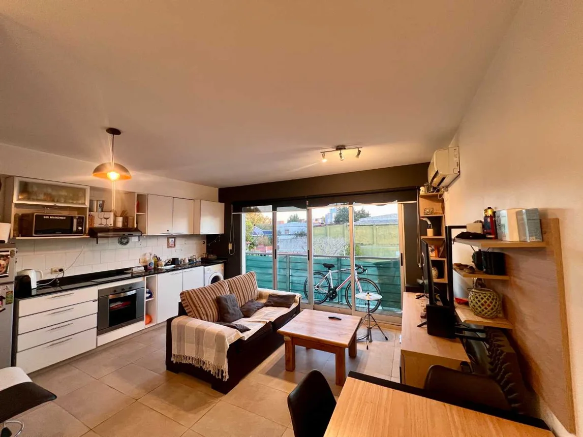 Departamento de 2 ambientes en venta en Banfield, Tomás Godoy Cruz 400
