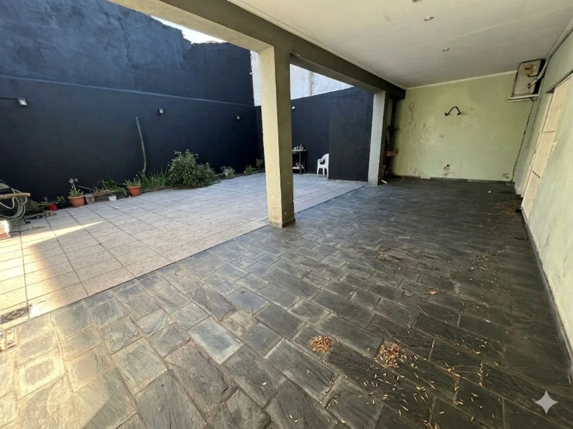 Venta de amplio chalet 6 amb, cochera, patio,, foto 3