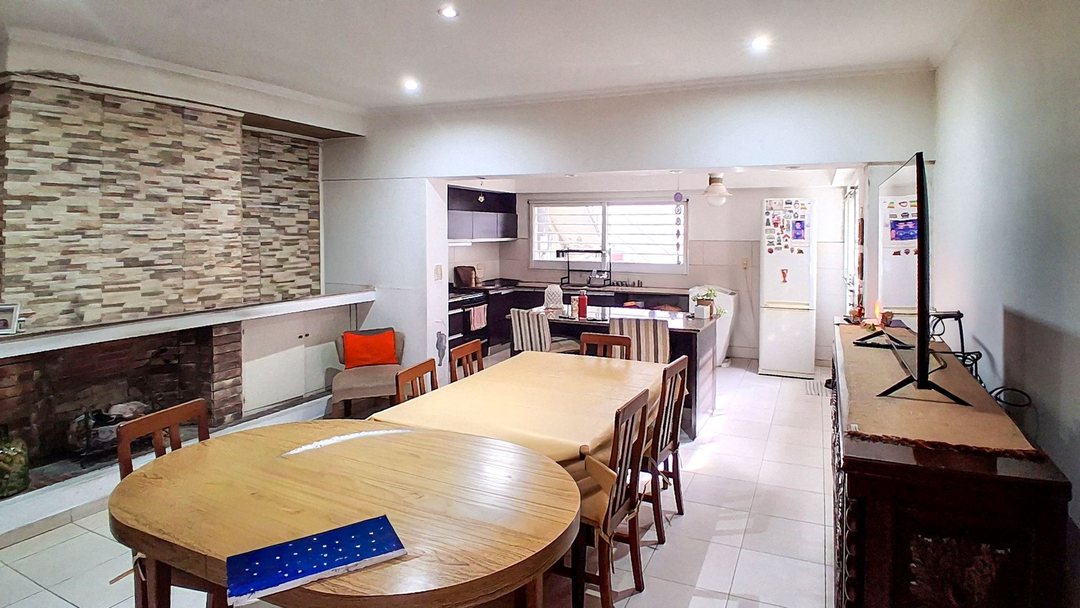 CASA EN VENTA 2 DORMITORIOS ALBERDI
