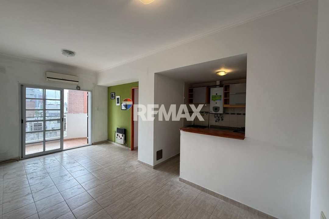 VENTA DPTO. 2 DORMIT. C/COCHERA B° CONSTITUYENTES