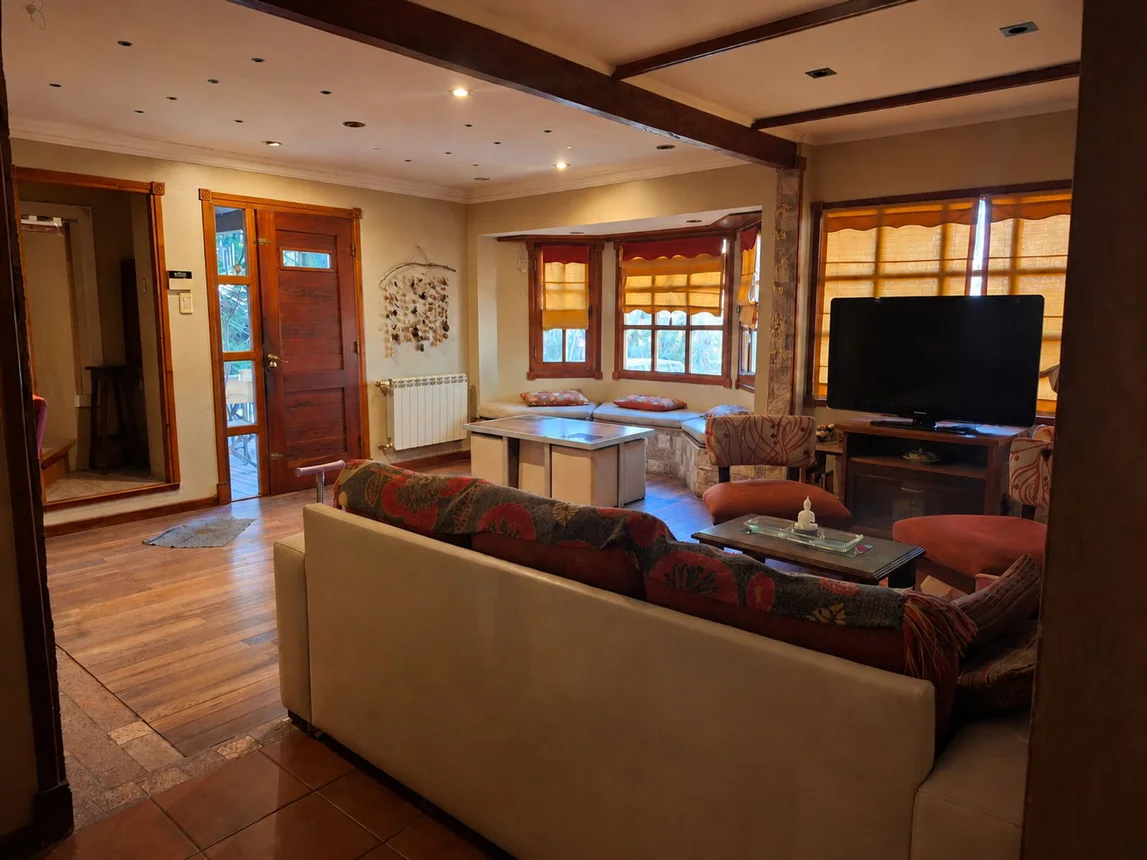 Casa 7 amb. venta bosque peralta ramos con jardín, foto 3