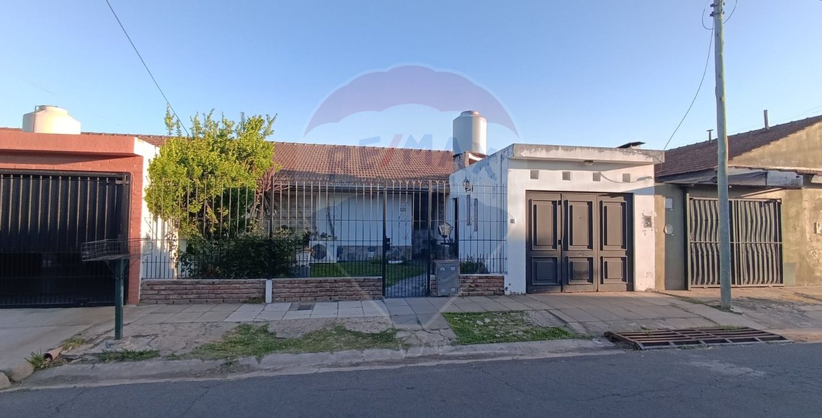Foto 2 — VENTA CASA 4 AMBIENTES PATIO COCHERA QUILMES OESTE